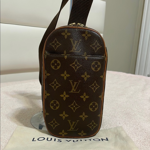 Louis Vuitton Monogram Gange - Picture 1 of 17